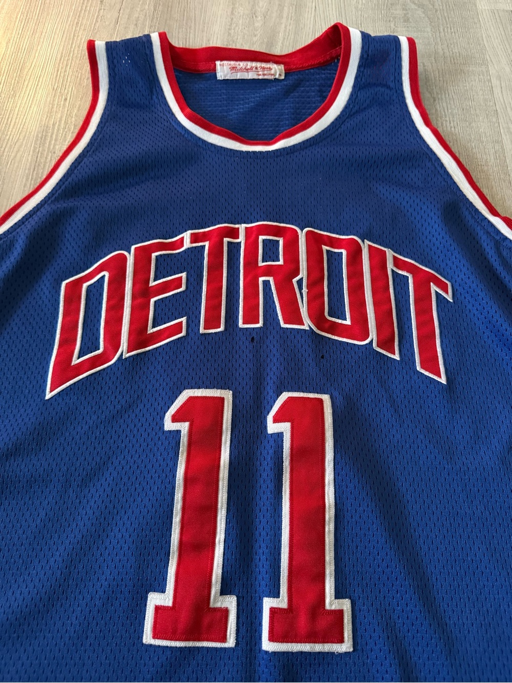 Vintage Isiah Thomas Hardwood Classics Mitchell & Ness Detroit Piston #11 Jersey - Picture 3 of 7